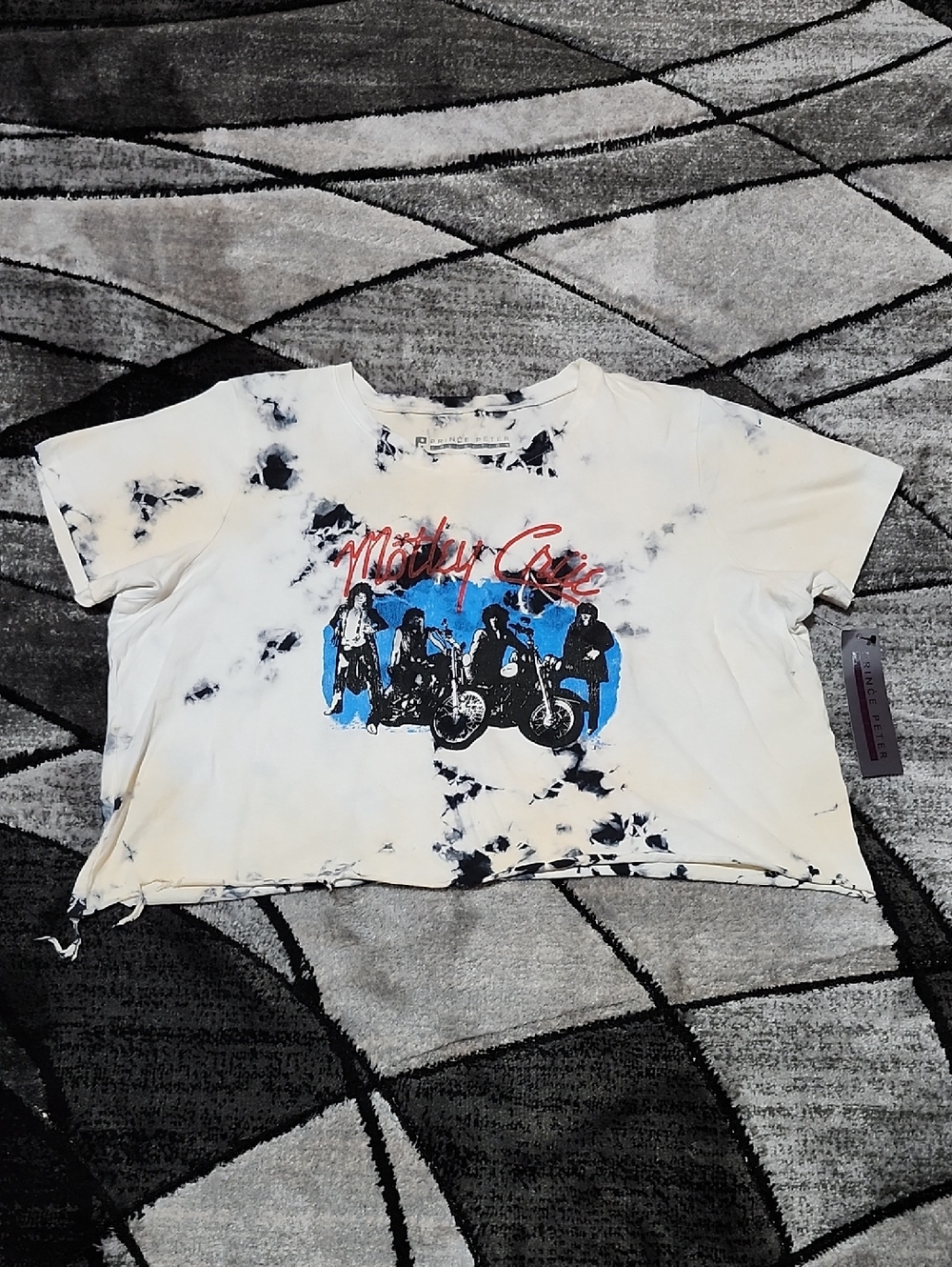 PRINCE PETER COLLECTION CROPPED TIE-DYE DISTRESSED MOTLEY CRUE GRAPHIC TEE-SHIRT